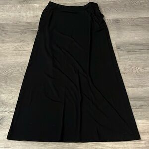White House Black Market maxi skirt size small.. lovely